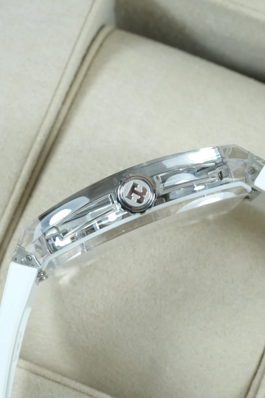 Часы Bianchet  UltraFino Skeleton Sapphire White Flying Tourbillon  CYKA TXXF M