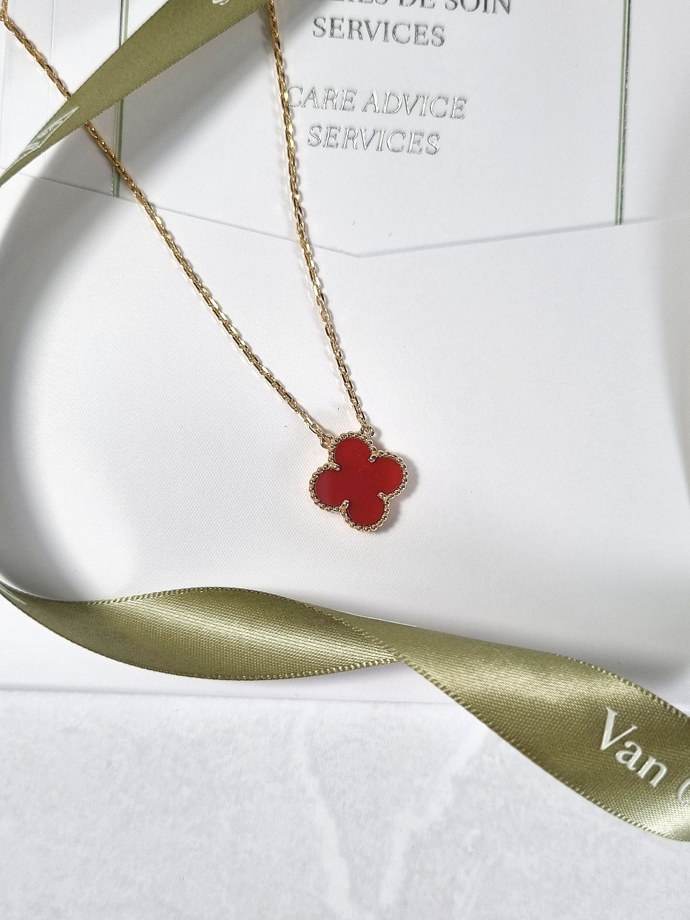 Украшение Van Cleef & Arpels  Vintage Alhambra Pendant Vcard38500  VCARD38500 