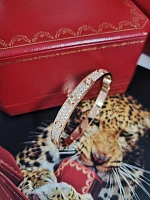 Украшение Cartier  Love Bracelet, Classic Model, Paved, 10 Diamonds  CRN6727217 