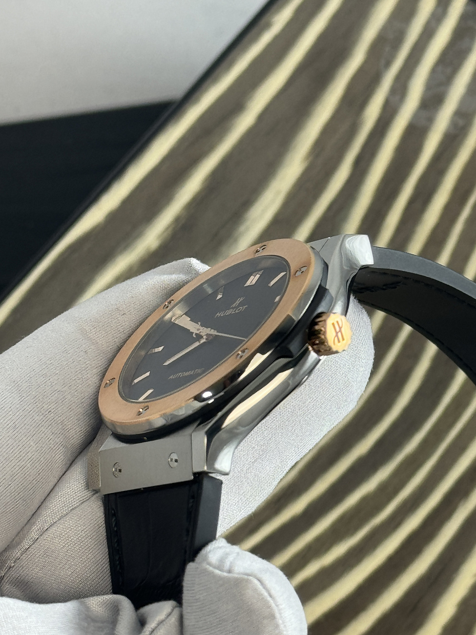 Часы Hublot  Classic Fusion Titanium King Gold 45Mm  511.NO.1181.LR