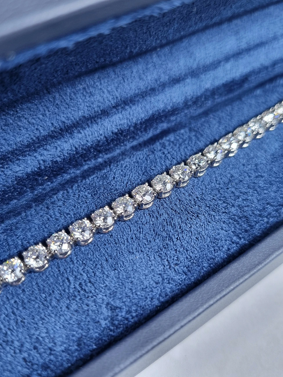 Украшение GIA  Браслет С Бриллиантами 10,93 Ct. J/Vs1-Vs2   
