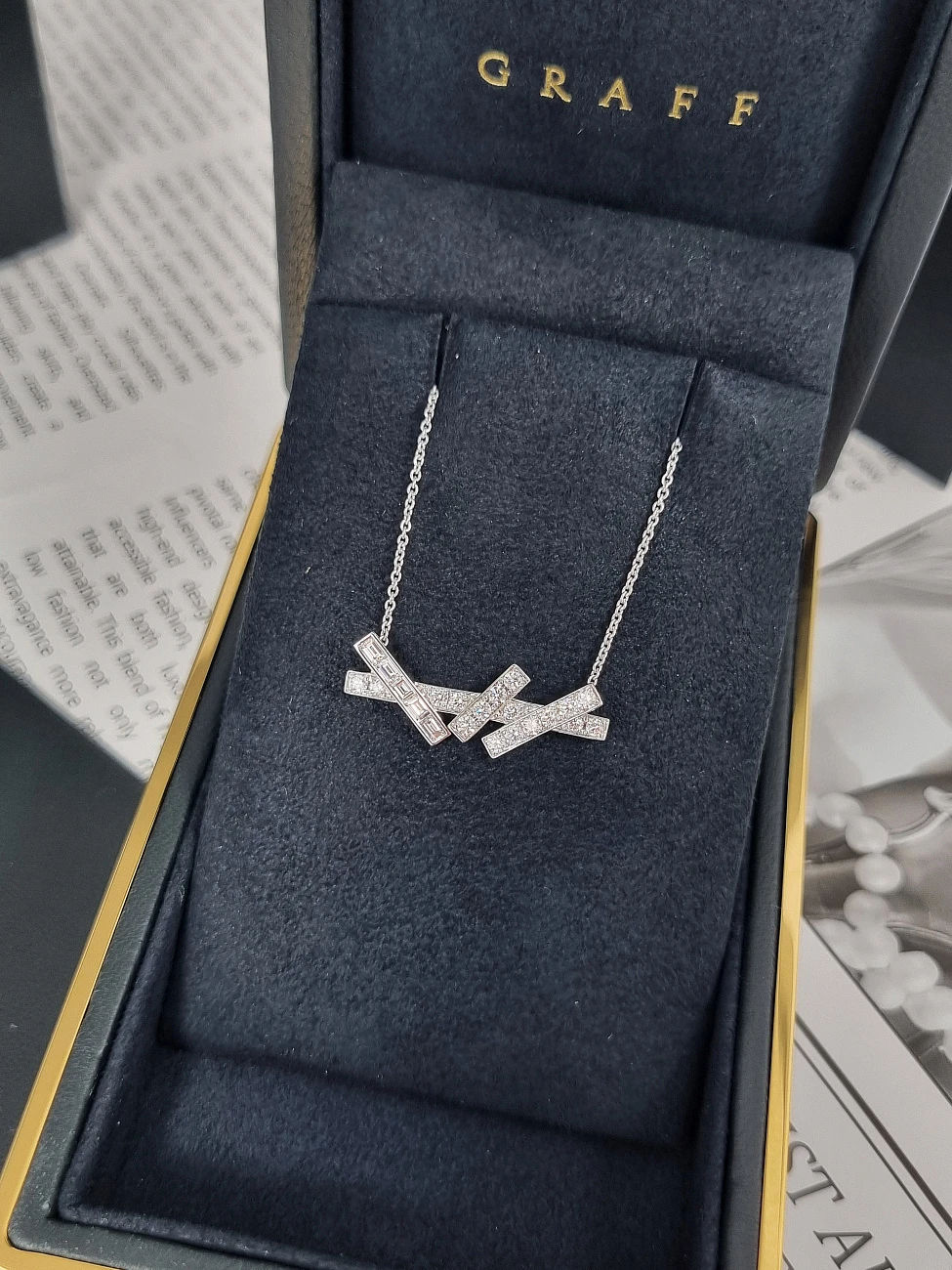 Украшение Graff  Threads Diamond Mini Pendant  RGP779 