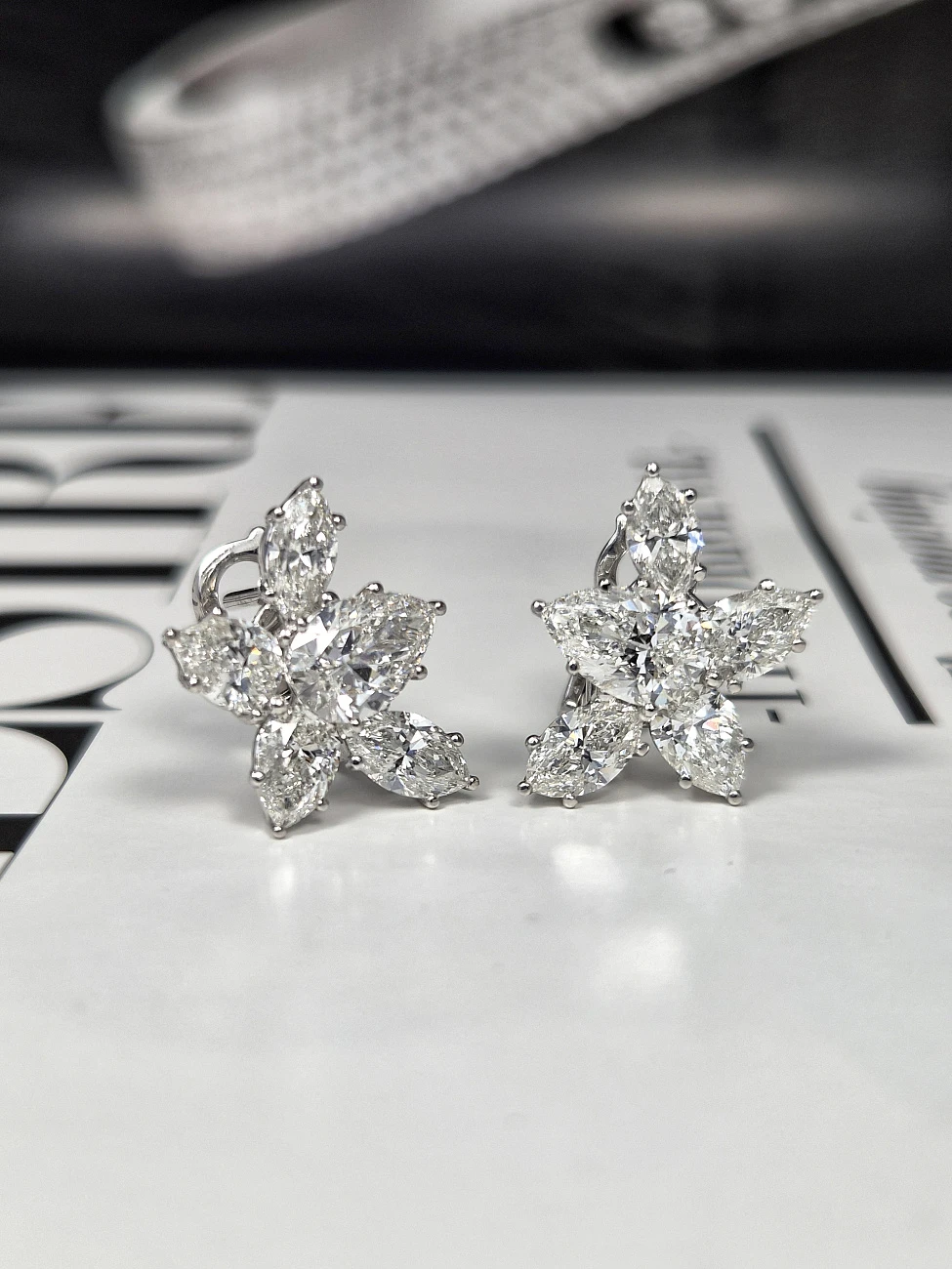 Украшение GIA  Cluster Diamond Earrings 5,05 ct. G/VS1   