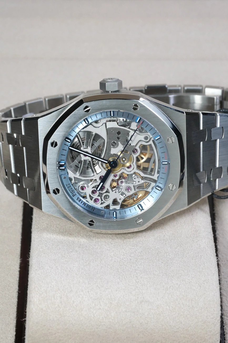 Часы Audemars Piguet  Artisans De Geneve "The Cyano"  The Cyano