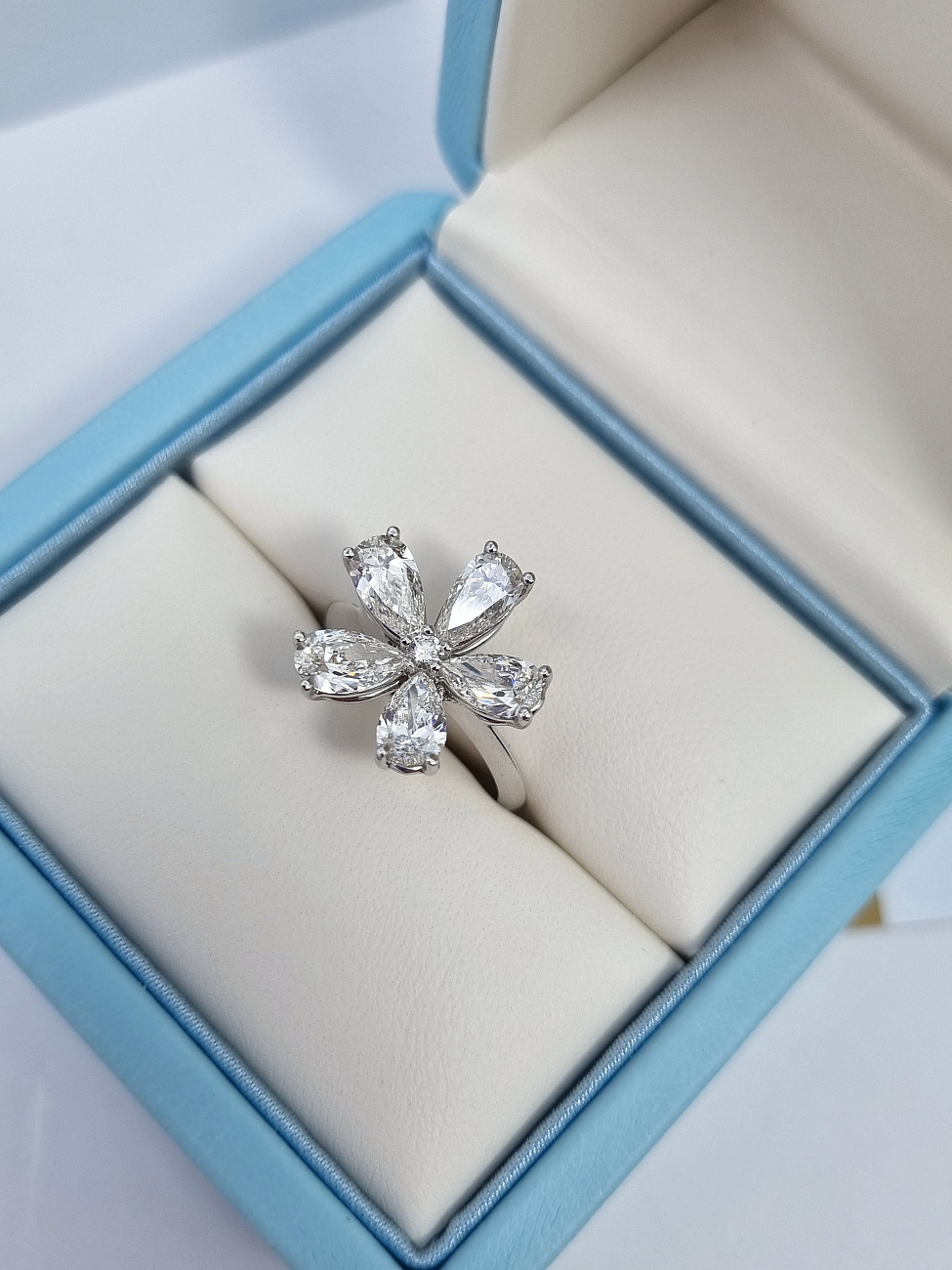 Украшение NO NAME  Кольцо С Бриллиантами 2,51 Ct. G-H/Vs   