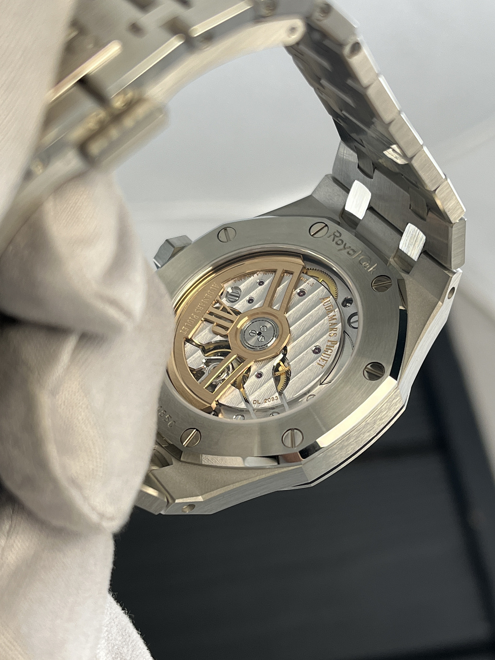 Часы Audemars Piguet  Royal Oak 37 Mm Blue Dial  15550ST.OO.1356ST.06