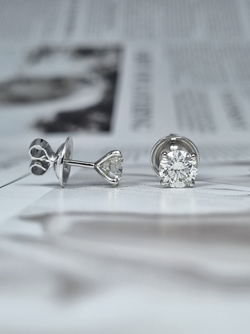 Украшение GIA  Серьги с бриллиантами 1,11/1,11 ct. L/VS2 (3 Excellent)   