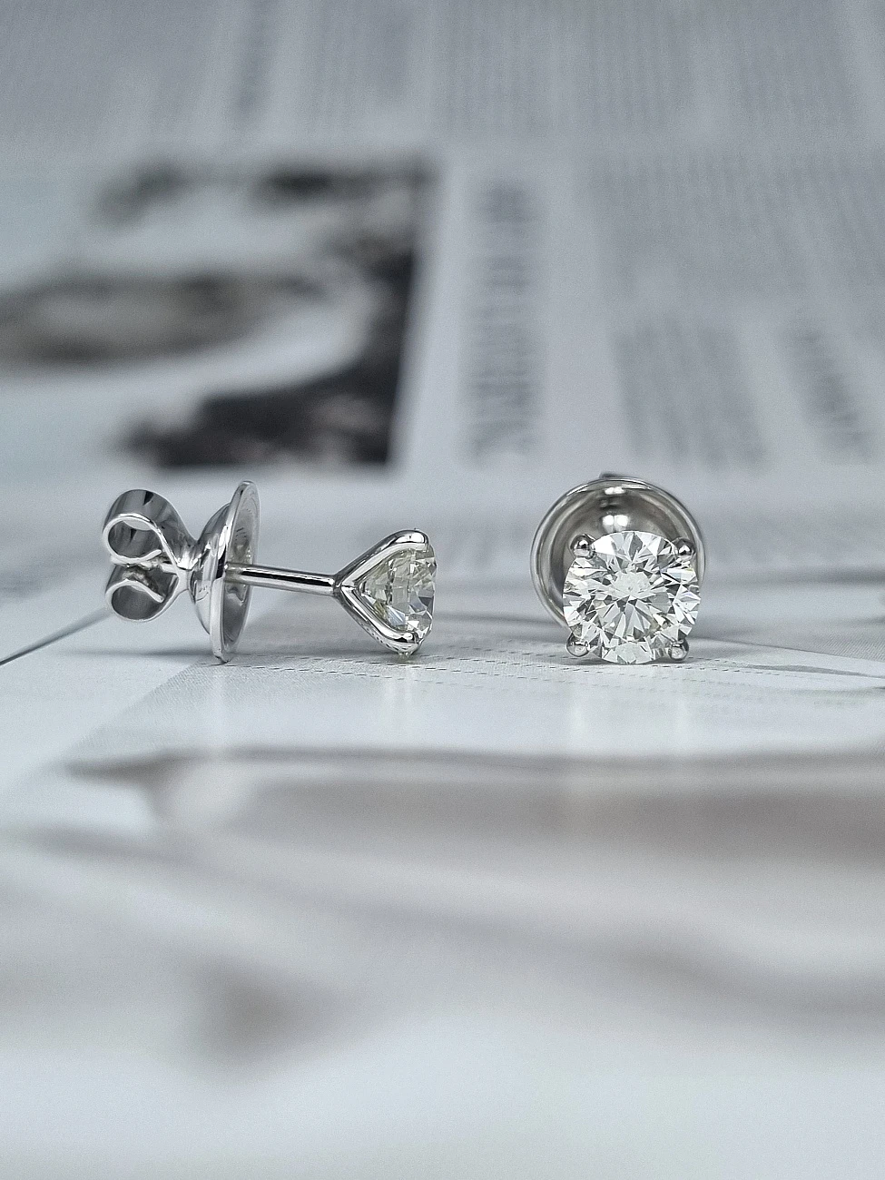 Украшение GIA  Серьги с бриллиантами 1,00/1,01 ct. F-G/Si2 (3 Excellent)   