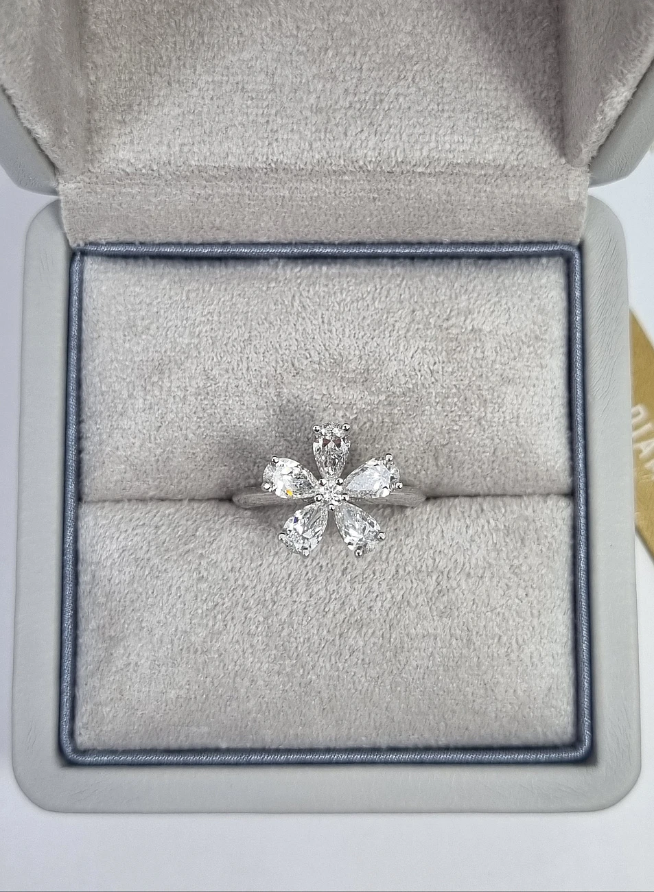Украшение GIA  Кольцо с бриллиантами 1,50 ct. G/VS1   