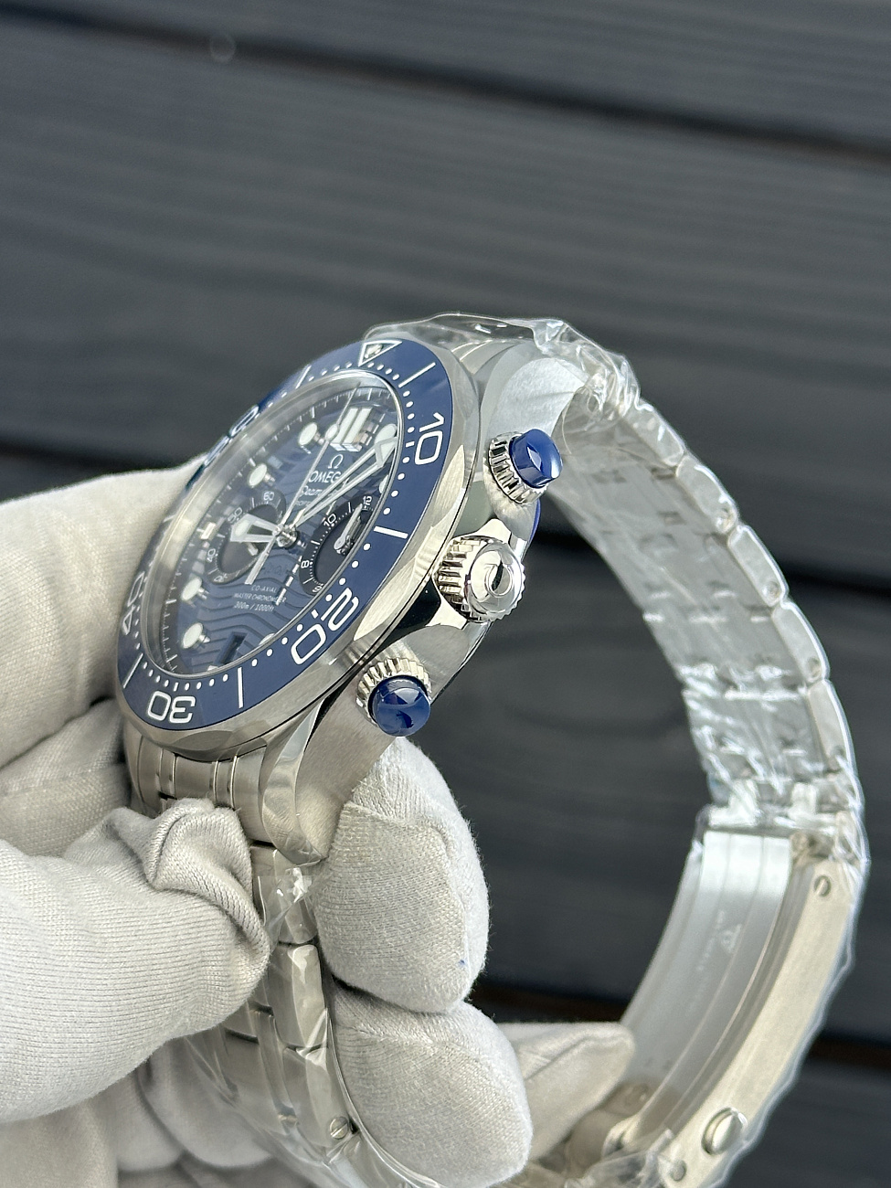 Часы Omega  Seamaster Diver 300M Co‑Axial Master Chronometer Chronograph 44 Mm  210.30.44.51.03.001