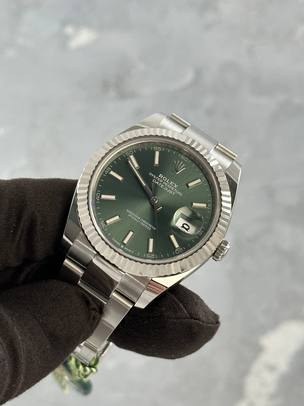 Часы Rolex  - Datejust 41Mm Steel &amp; White Gold Mint Green Dial  126334