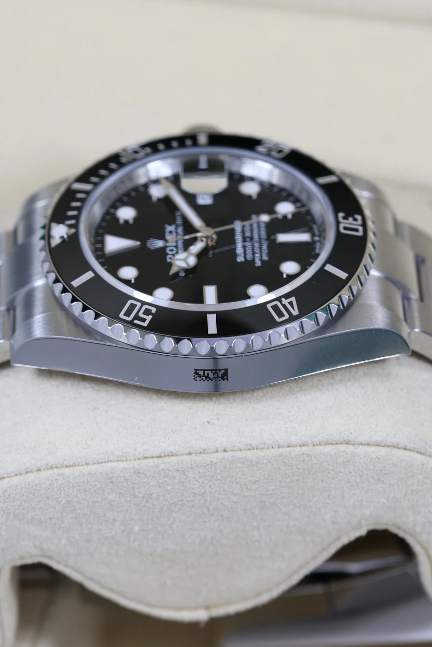 Часы Rolex  Oyster Perpetual Submariner Date  126610LN