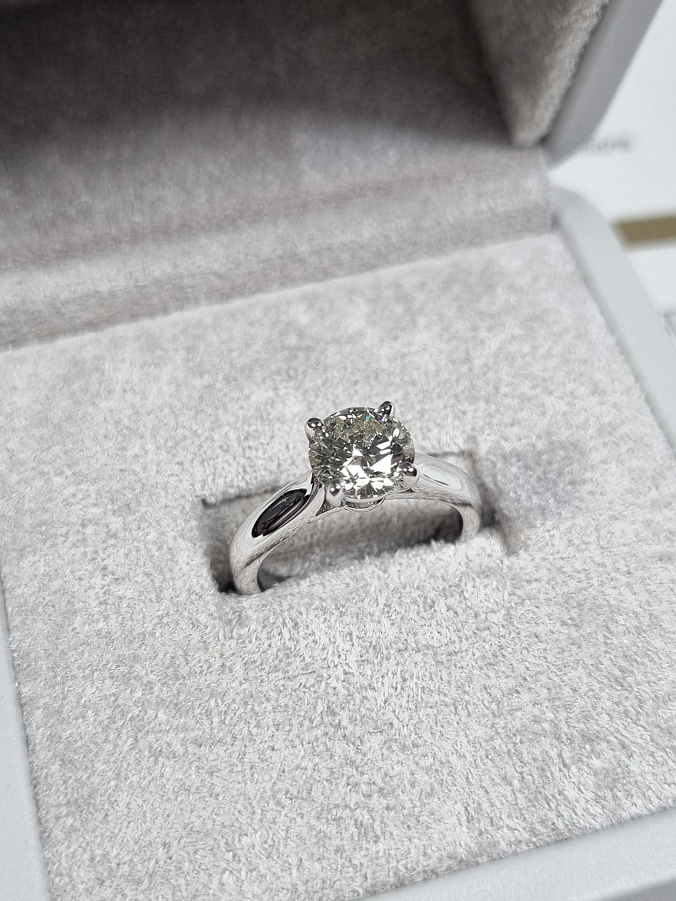 Украшение GIA  Кольцо С Бриллиантом 1,60 Ct. K/Si1 (3 Excellent)   