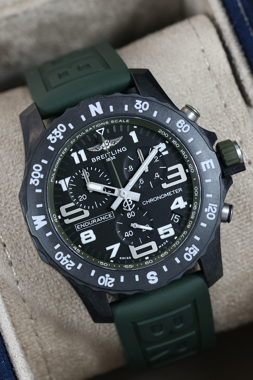 Часы Breitling  Endurance Pro Breitlight Green  X82310D31B1S1