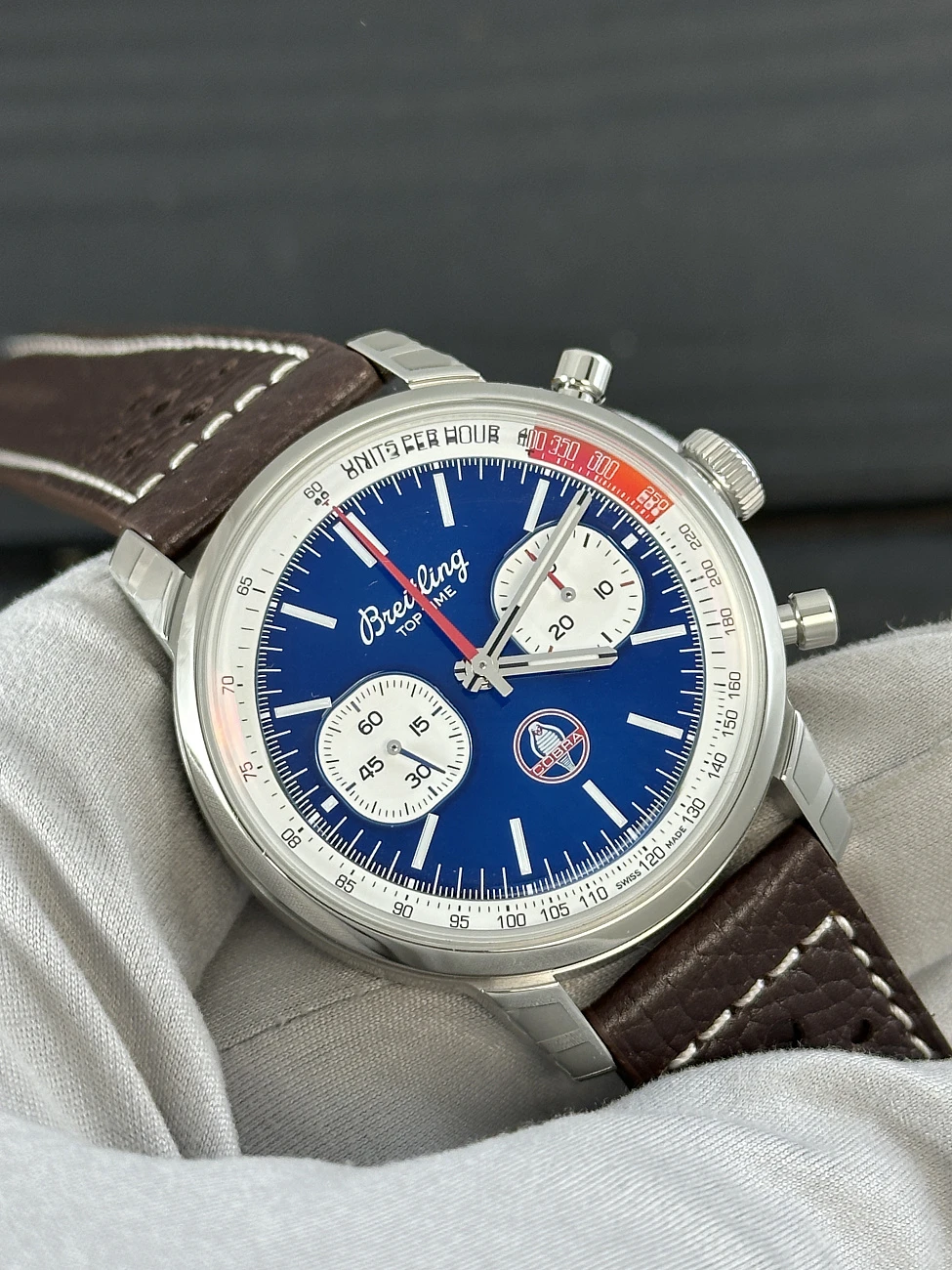 Часы Breitling  Top Time B01 Shelby Cobra  AB01763A1C1X1