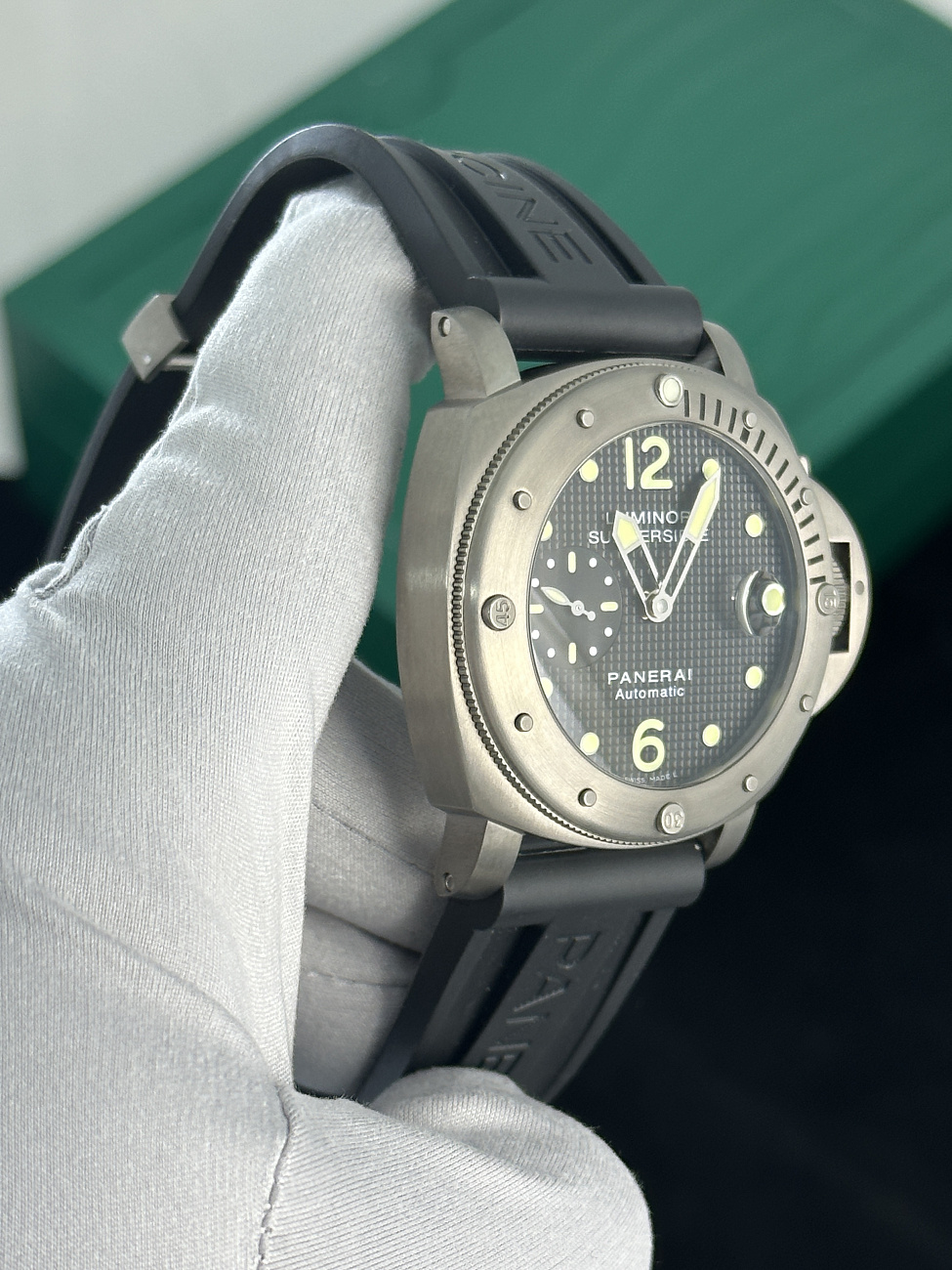 Часы Panerai  Contemporary Luminor Submersible  PAM00025 