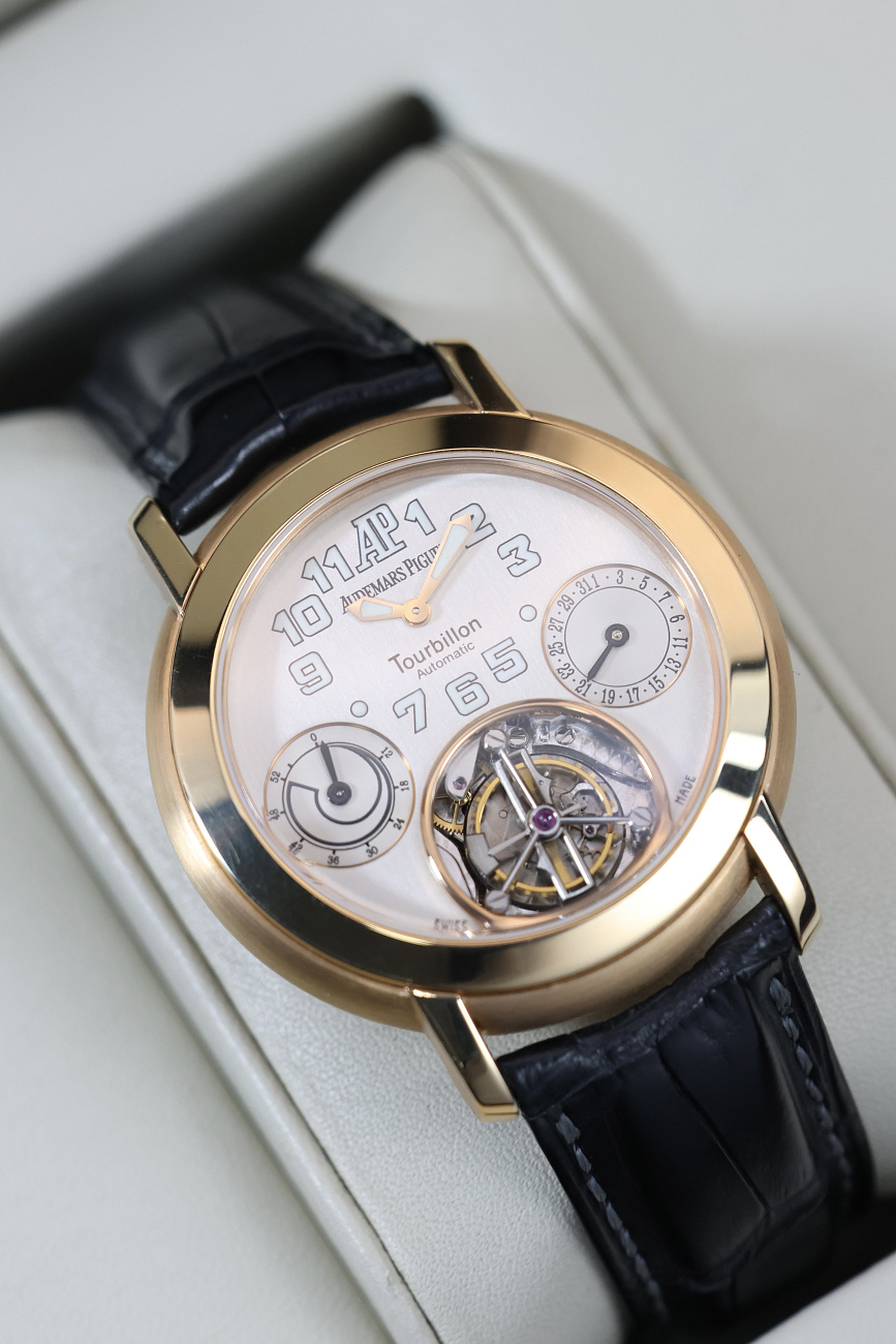 Часы Audemars Piguet  JULES TOURBILLON ROSE GOLD 40MM  25964OR.OO.D002CR.01
