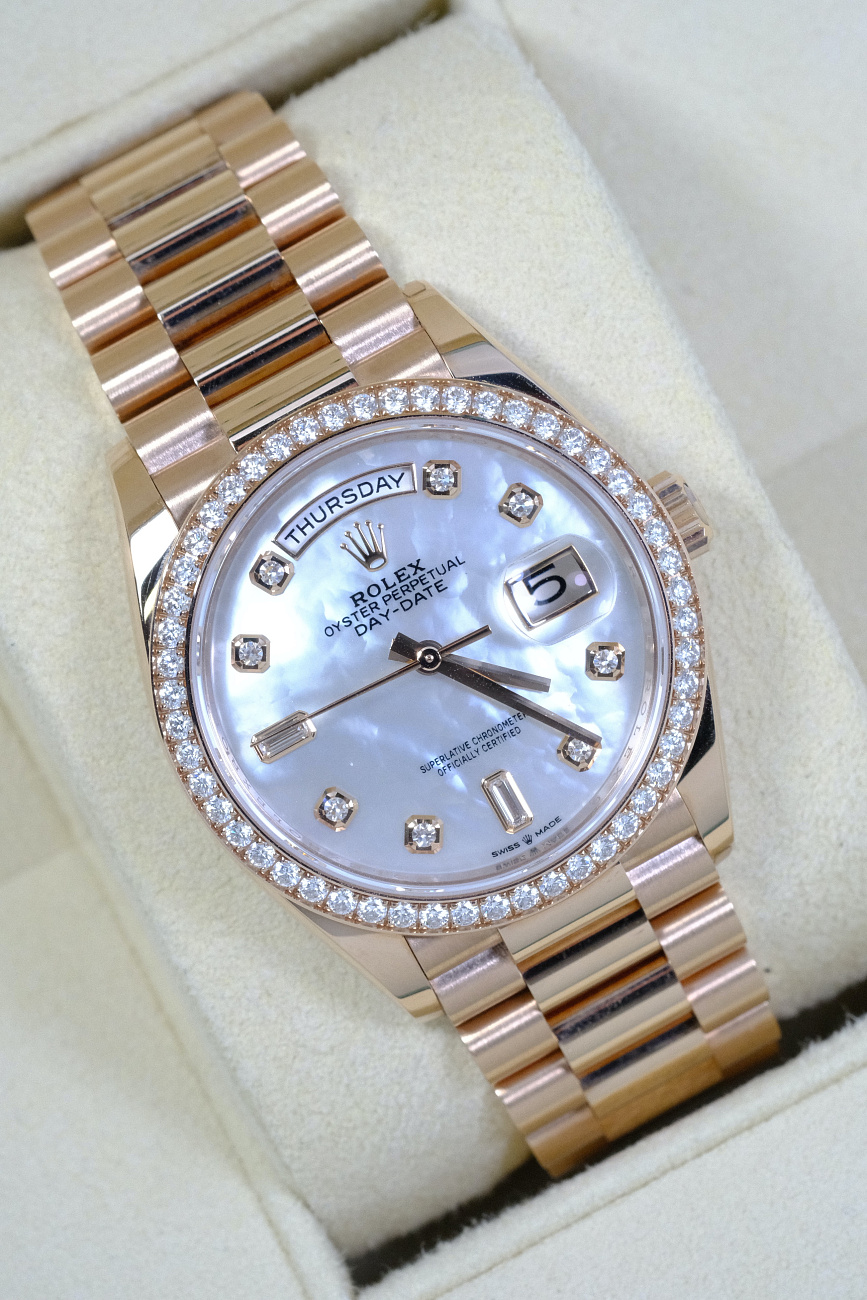 Часы Rolex  Day Date 36Mm Rose Gold Mop Dial Diamond Bezel  128345RBR