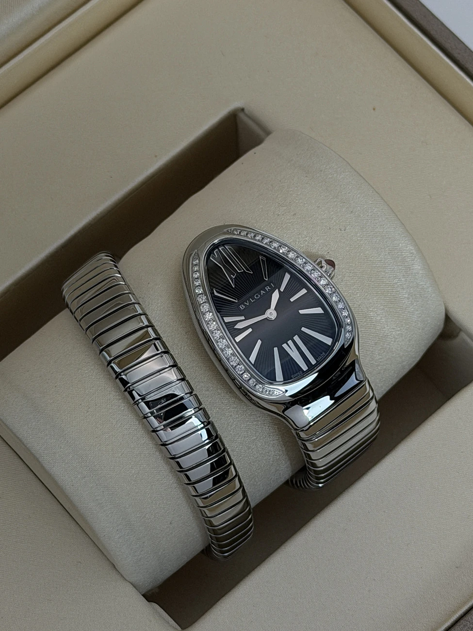 Часы Bvlgari  Serpenti Tubogas Steel And Diamonds  103524