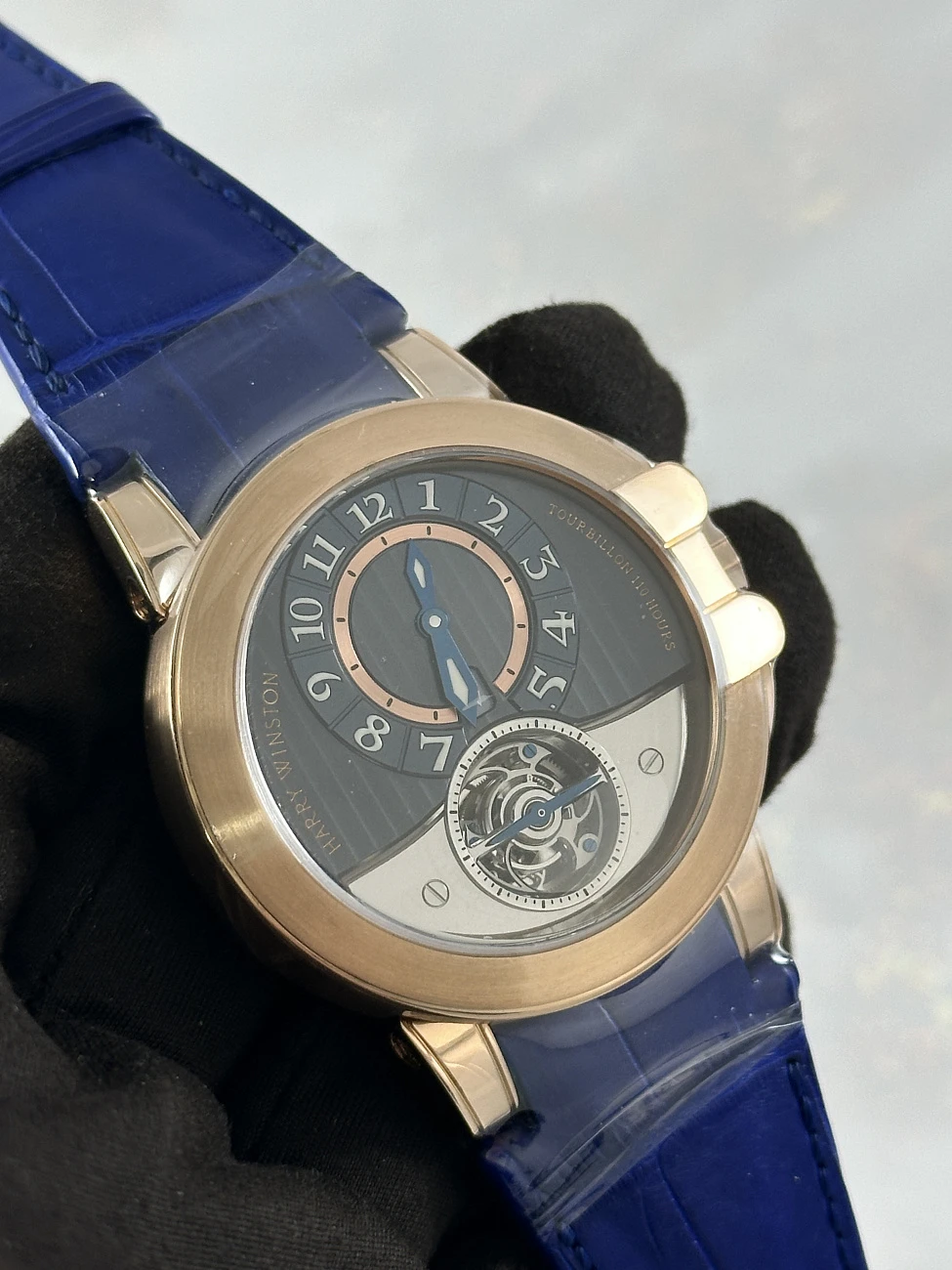 Часы Harry Winston  Ocean Tourbillon Project Z3 Limited Edition  400-MAT44r