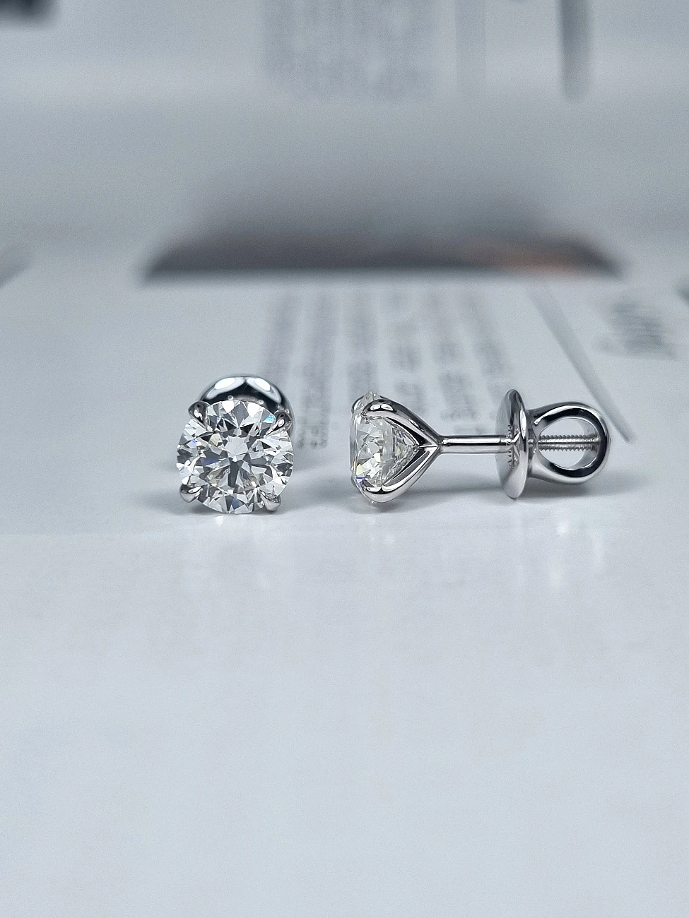 Украшение GIA  Серьги 1,11/1,11 ct. H/VS2 (3 excellent) Round Diamonds   