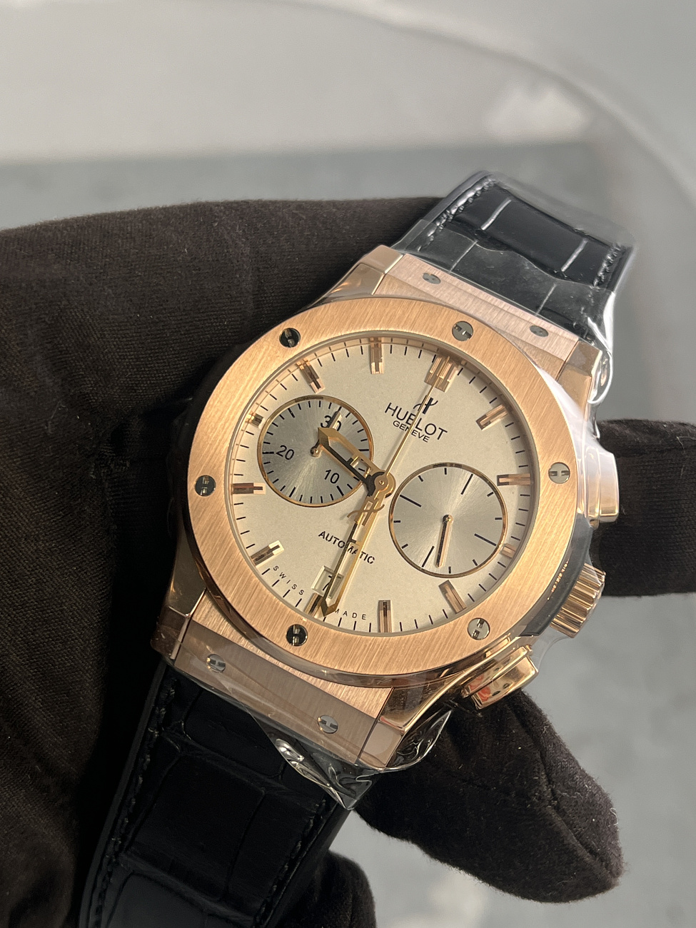 Часы Hublot  Classic Fusion Chronograph King Gold Opalin 42Mm  541.OX.2610.LR