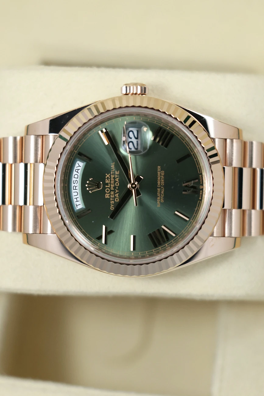 Часы Rolex  Day-Date Rose Gold Olive Dial  228235