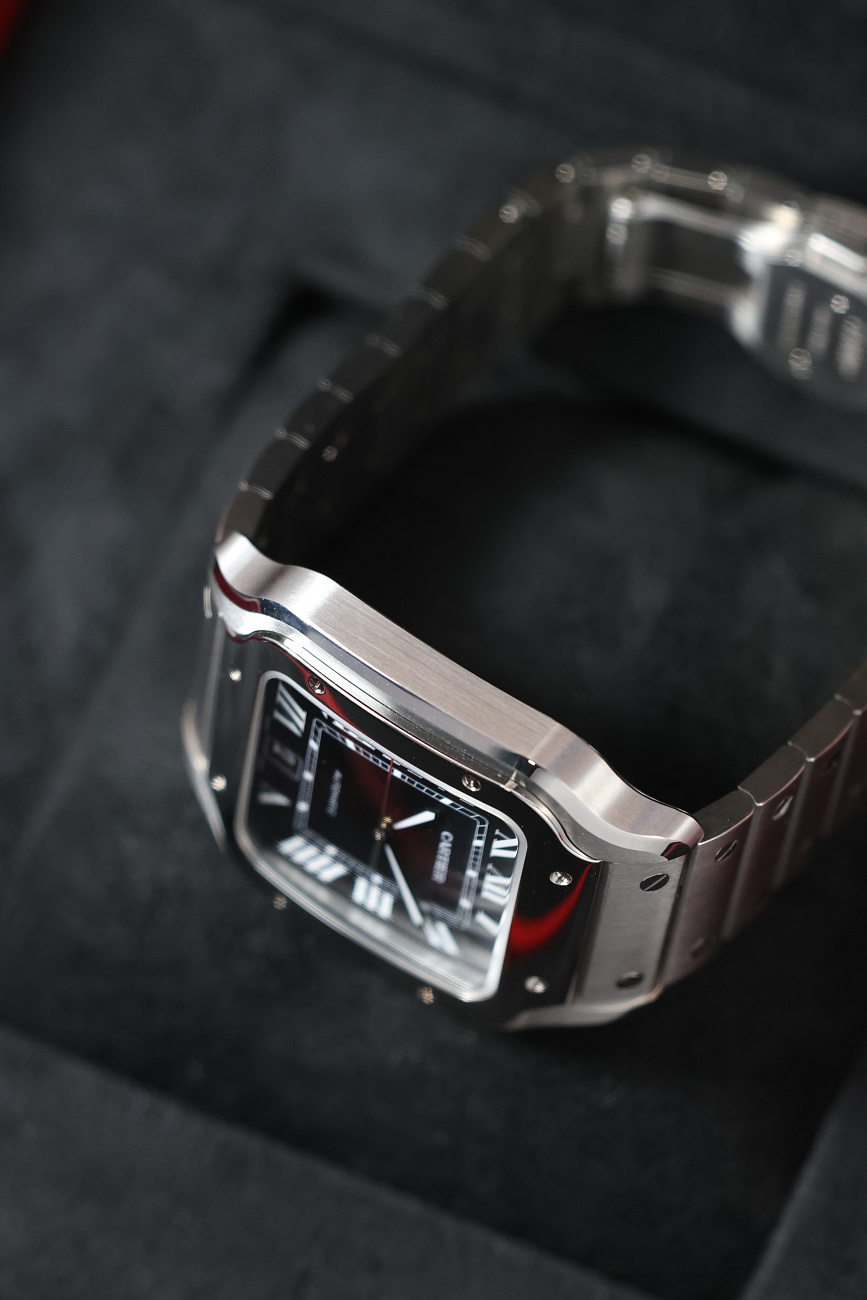 Часы Cartier  Santos De Cartier Large Model Black Dial  WSSA0096