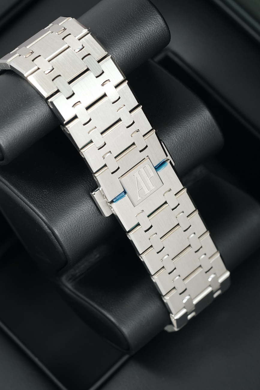 Audemars Piguet в наличии в Москве в &quot;Мануфактуре&quot;! 