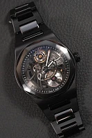 Часы Girard-Perregaux  Laureato Skeleton Ceramic  81015-32-001-32A