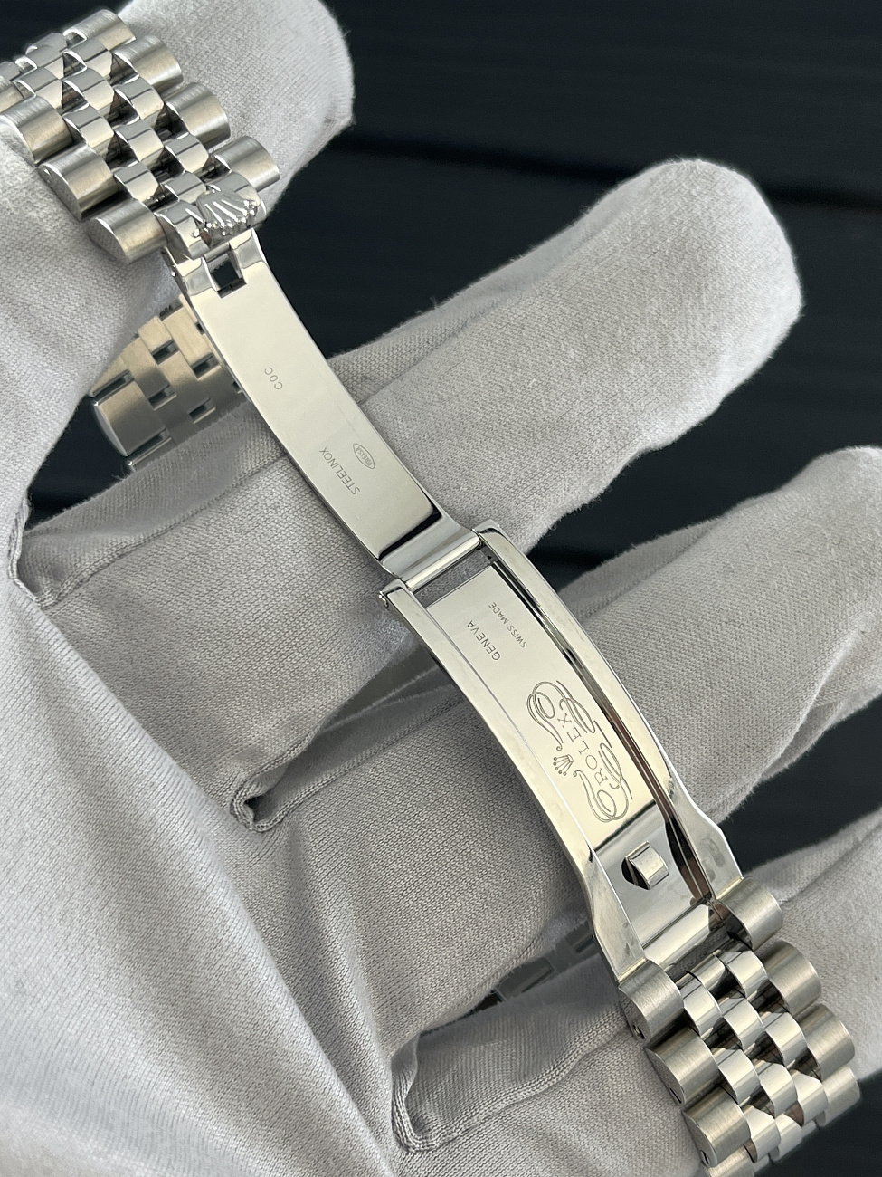 Часы Rolex  Datejust 36Mm Dark Mother Of Pearl Diamond Dial  116234