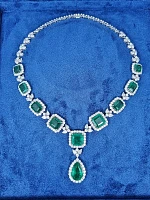 Украшение No Name  Колье с изумрудами 49,71 ct.   