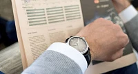 Заказать H. Moser &amp; Cie  H. Moser &amp; Cie Endeavour Centre Seconds  1200-0200