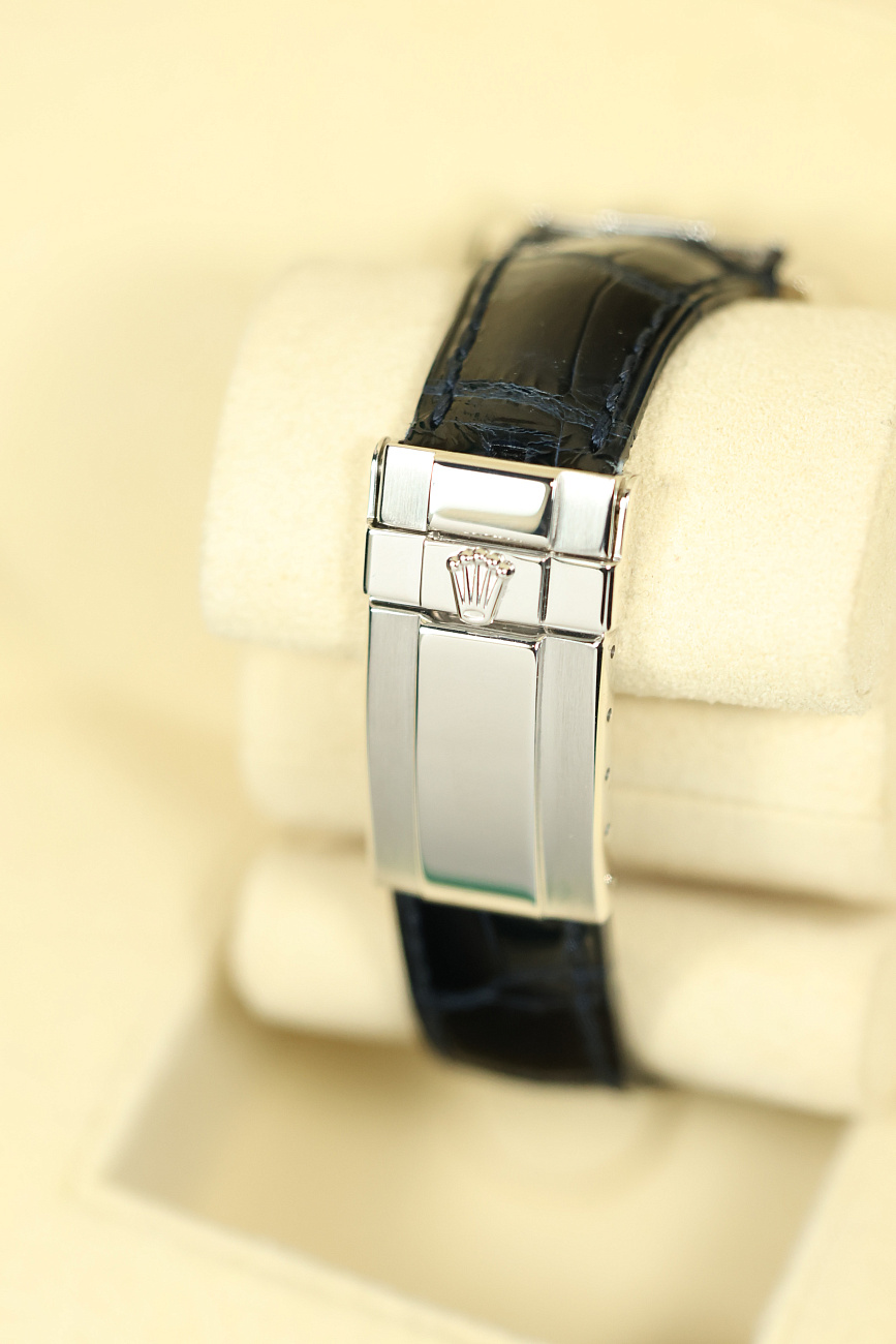 Часы Rolex  Oyster Perpetual Cosmograph Daytona White Gold Sodalite  116519G SODA