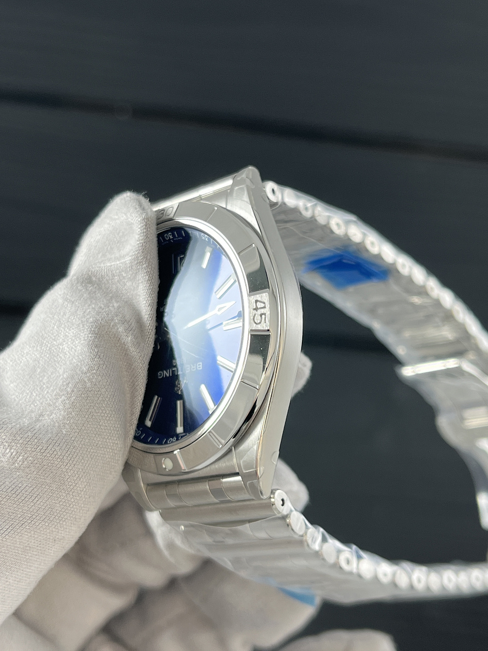 Часы Breitling  Chronomat 32Mm  A77310101C1A1