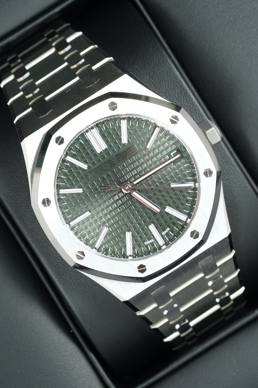 Audemars Piguet в наличии в Москве в &quot;Мануфактуре&quot;! 