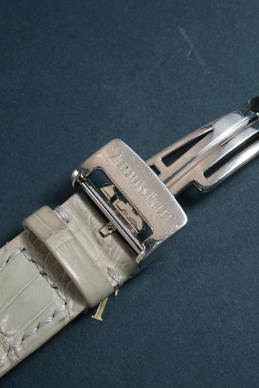 Часы Audemars Piguet  Royal Oak 15310 Italy Platinum 39 mm  15310PT.OO.D008CR.01