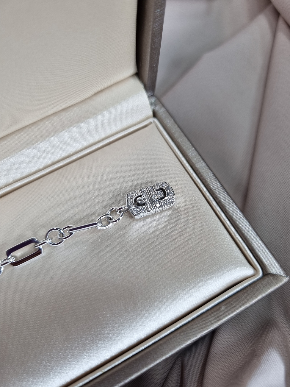 Украшение Bvlgari  Parentesi Diamond Bracelet   