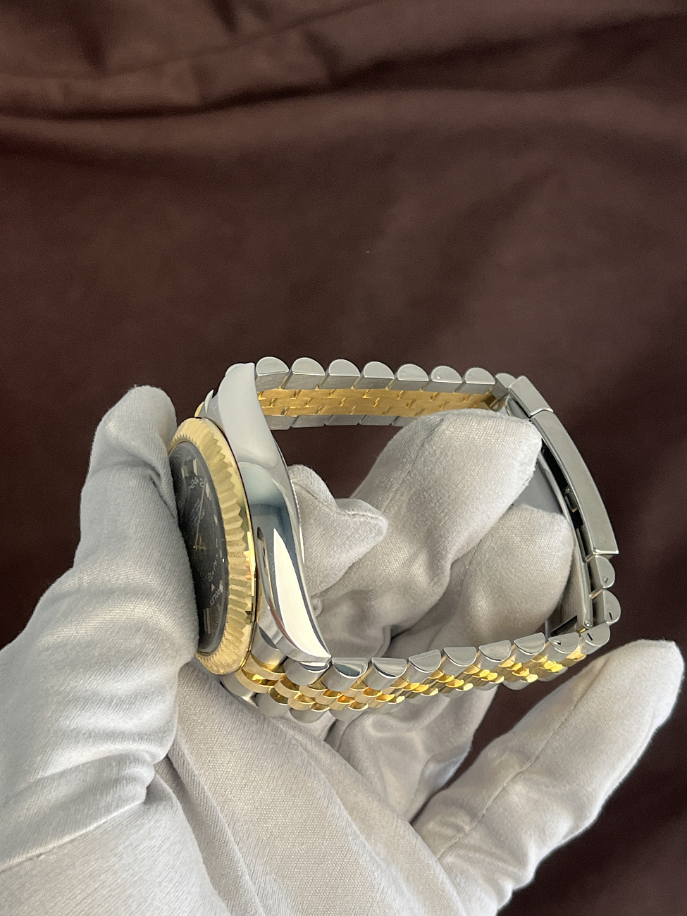 Часы Rolex  Sky-Dweller 42Mm Steel And Yellow Black Dial 2023  326933