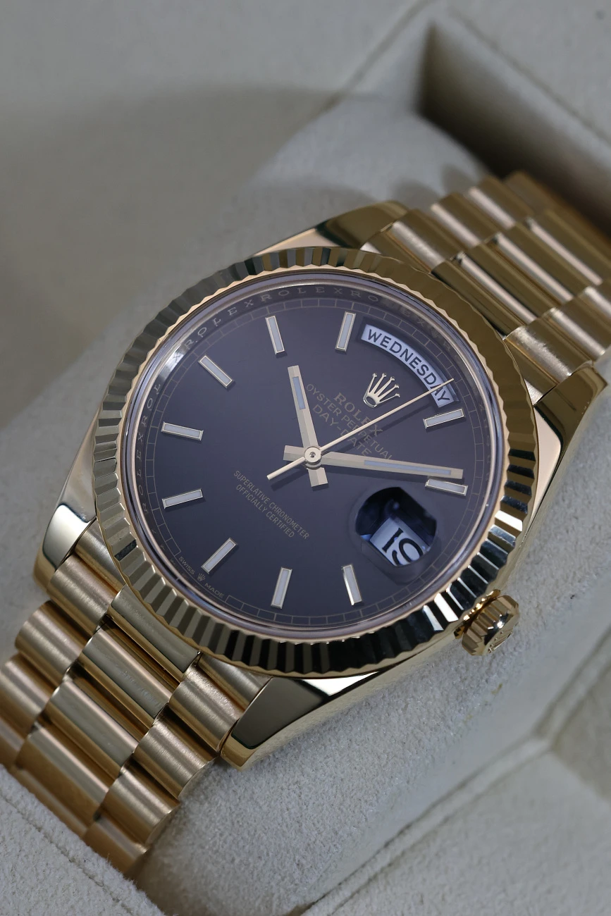 Часы Rolex  Day Date 40Mm Yellow Gold  228238