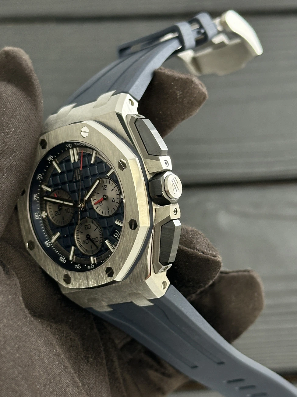 Часы Audemars Piguet  Royal Oak Offshore Selfwinding Chronograph Titanium 43Mm  26420TI.OO.A027CA.01