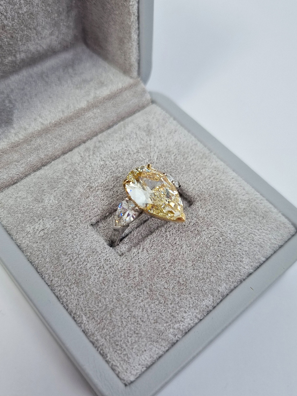 Украшение NO NAME  Кольцо С Бриллиантом 5,00 Ct. Ly/Vs2   