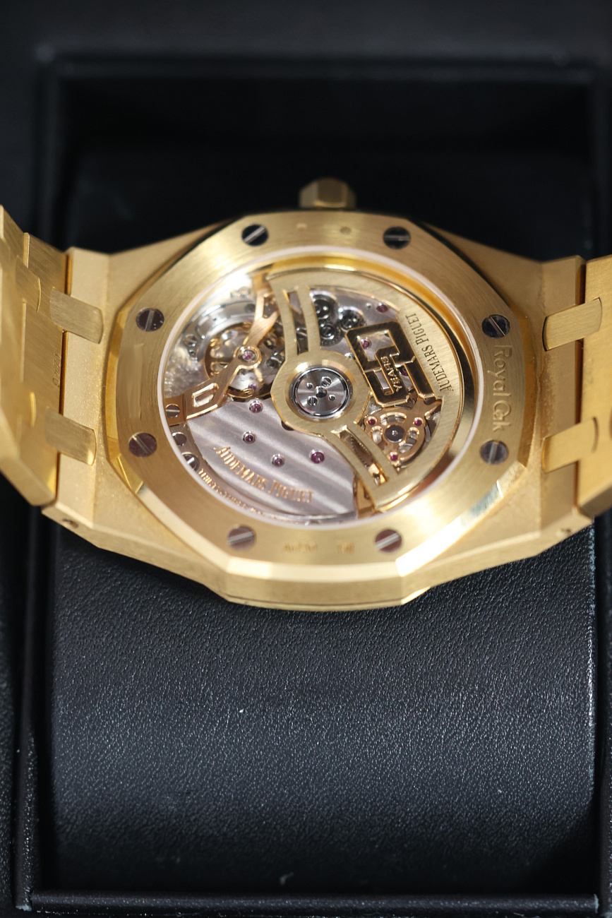 Часы Audemars Piguet  Royal Oak Jumbo Extra-Thin «50-ЛЕТНИЙ ЮБИЛЕЙ»  16202BA.OO.1240BA.01