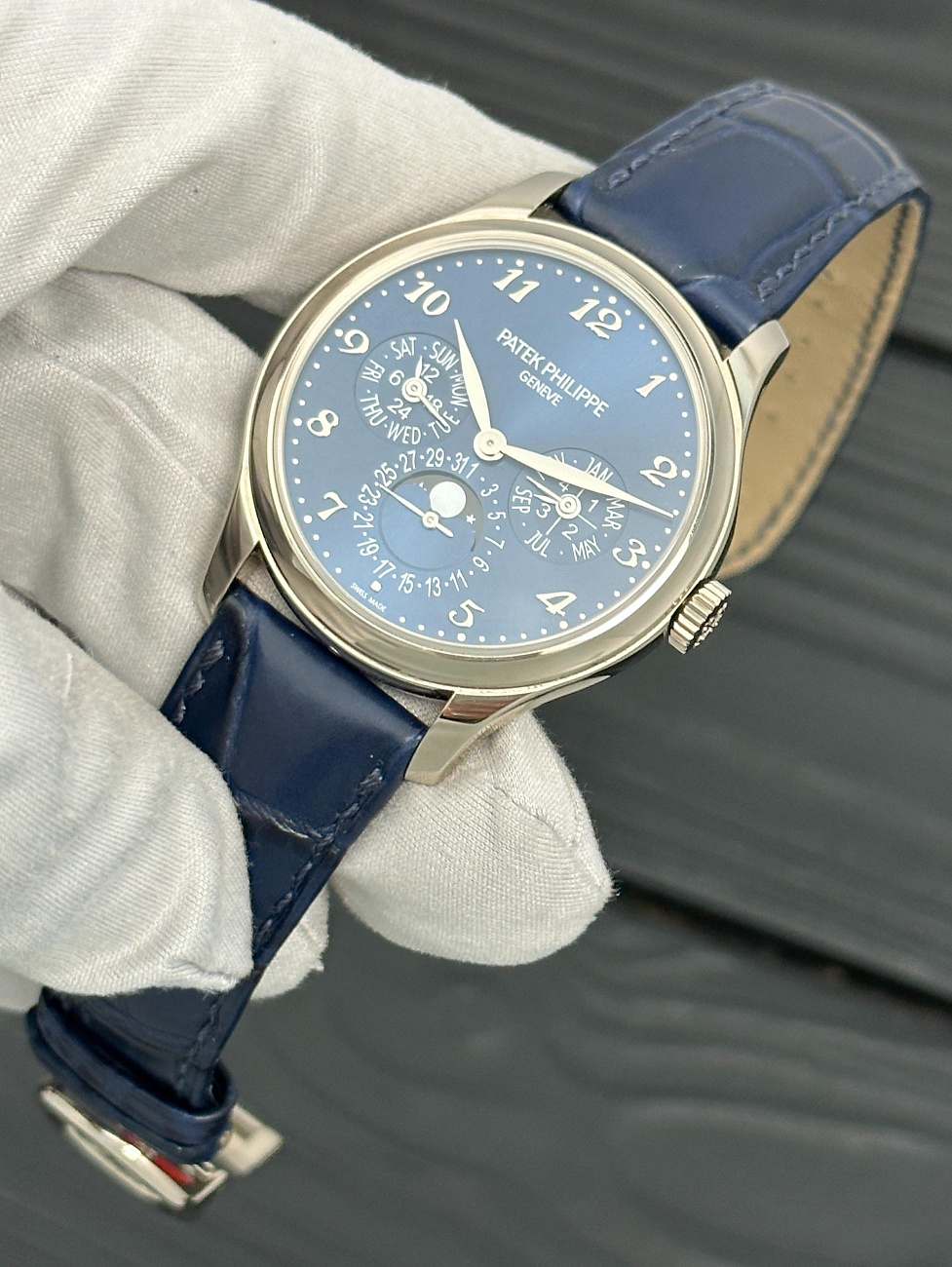 Часы Patek Philippe  Grand Complications 5327G  5327G