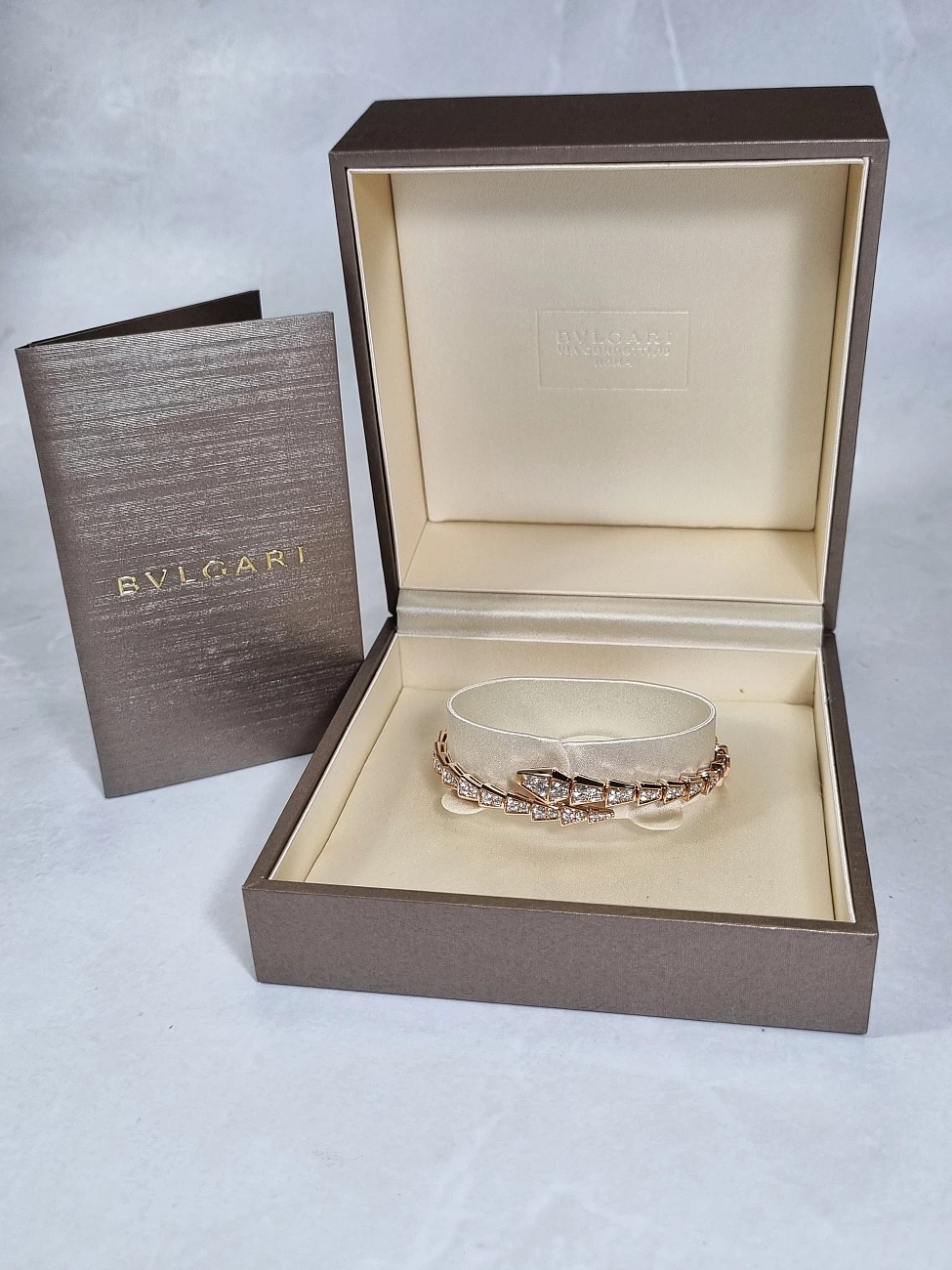 Украшение Bvlgari  Serpenti Viper Bracelet Rose Gold  353793 