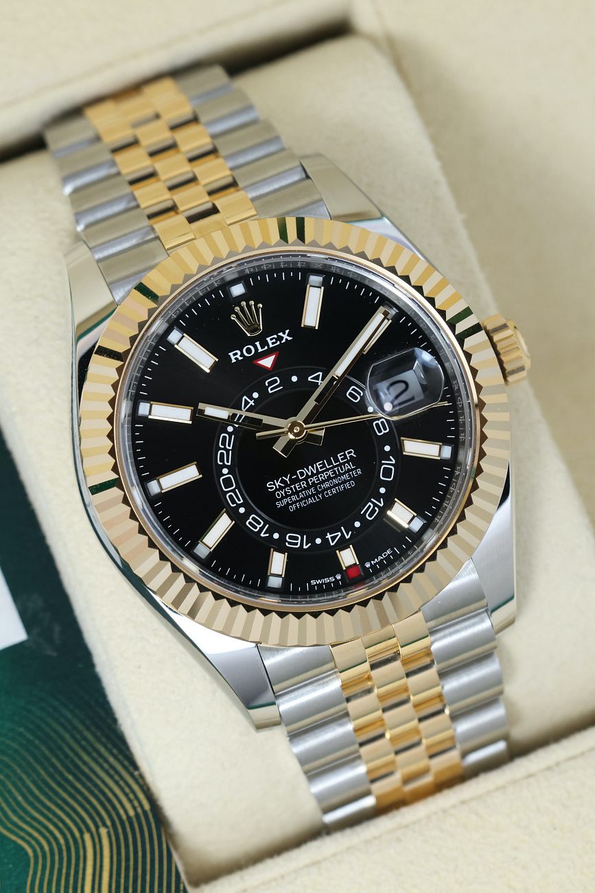 Часы Rolex  Sky-Dweller 42Mm Steel And Yellow Black Dial  336933