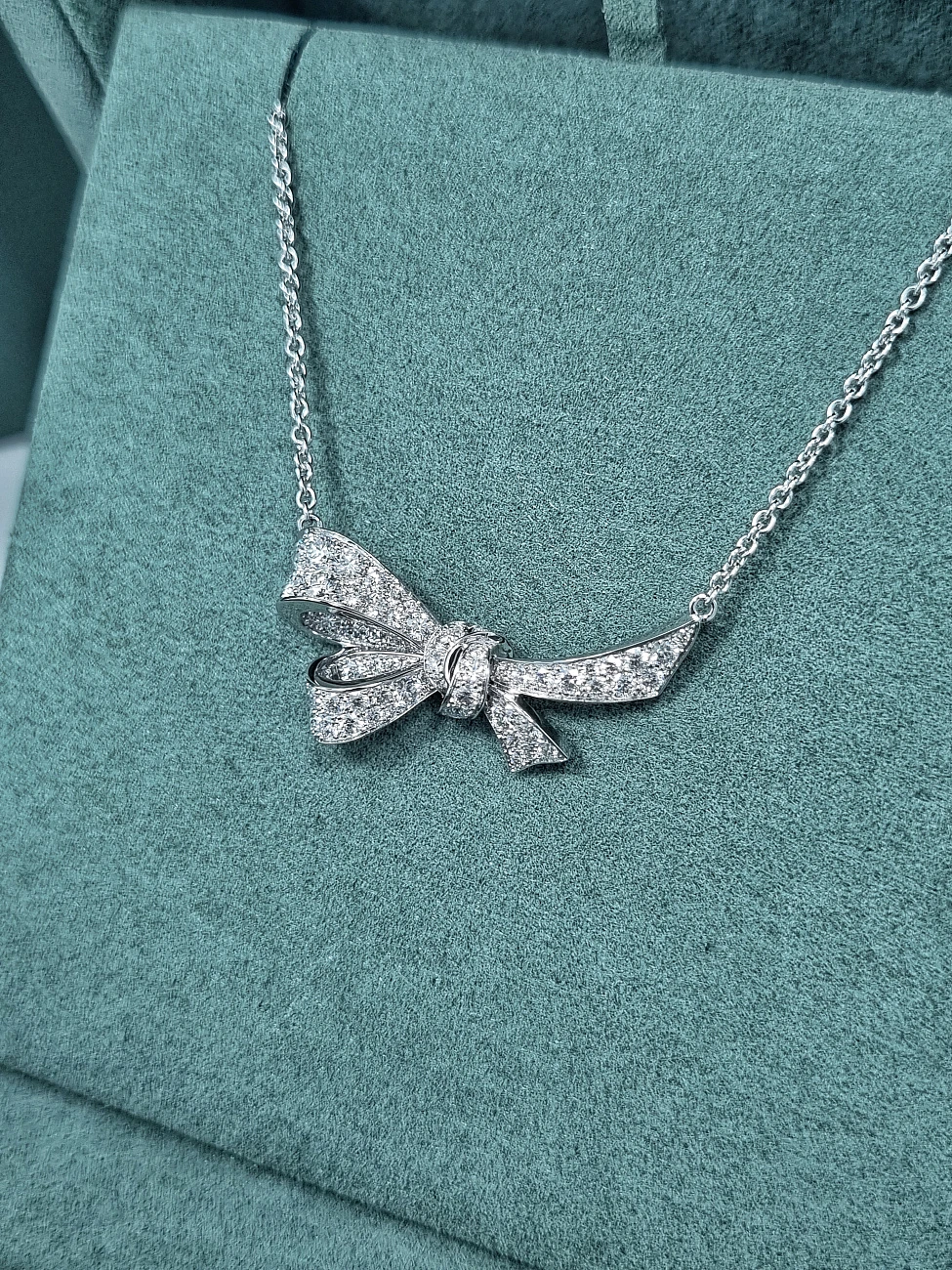 Украшение Graff  Tilda's Bow Diamond Pendant  RGP798 