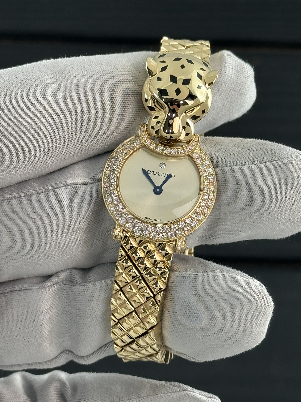 Часы Cartier  La Panthère De Cartier  HPI01526