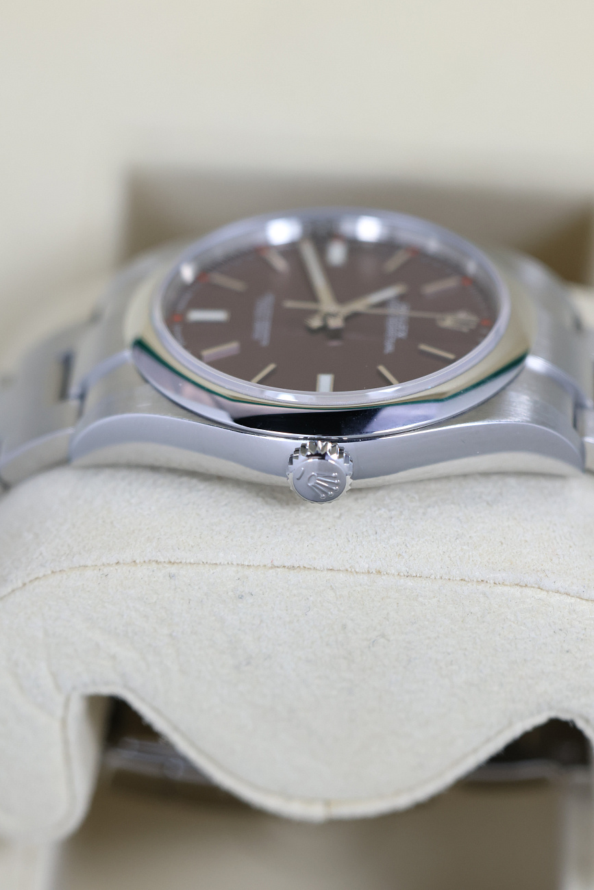 Часы Rolex  Oyster Perpetual 39Mm  114300