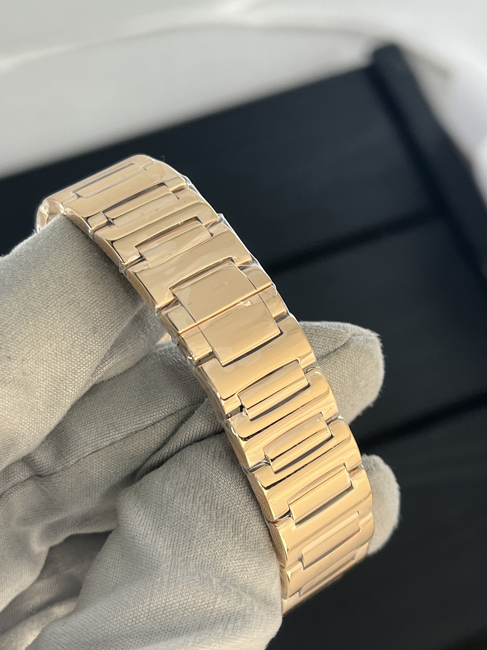 Часы Chopard  Imperiale Hour-Minute 28 Mm Rose Gold  384238-5004